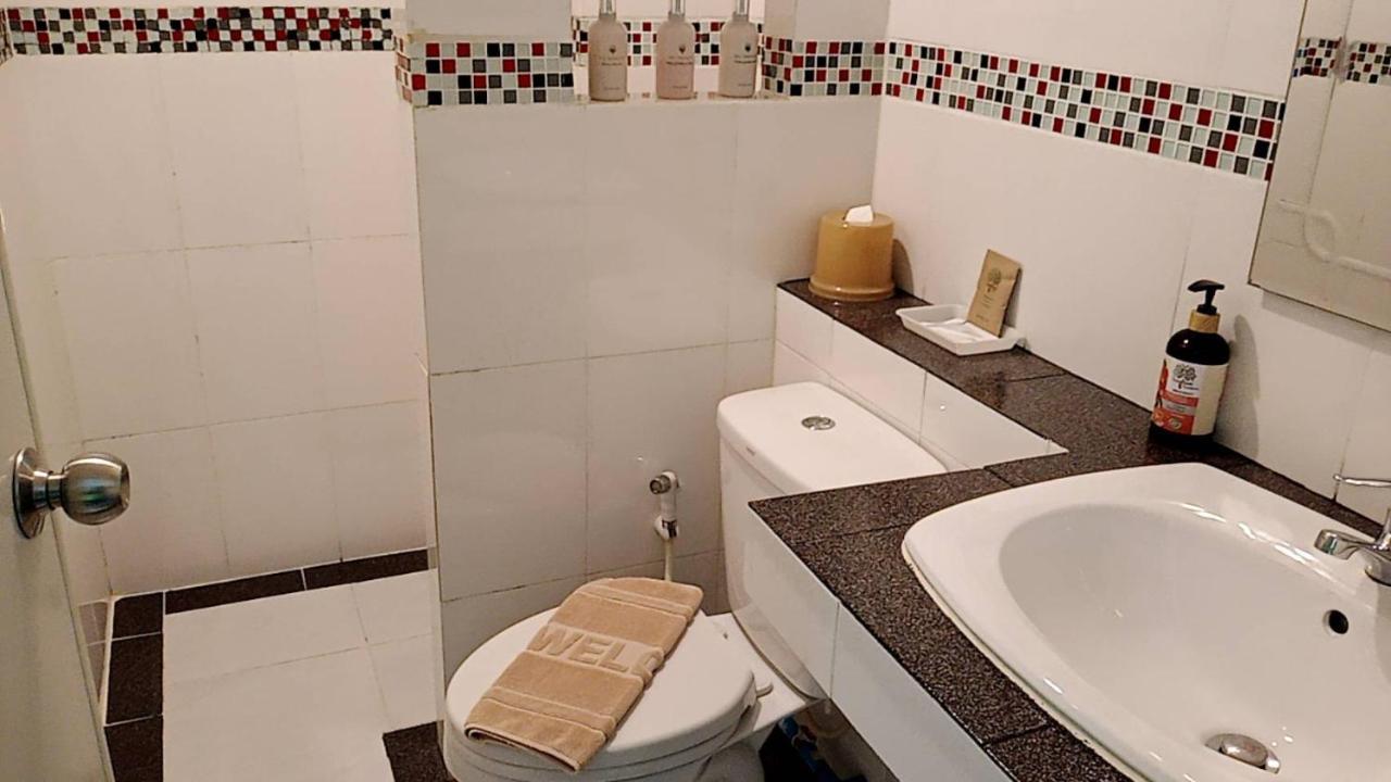 Greenfield Residence Прачин Бури Екстериор снимка